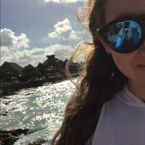 Meet your Posher, Maria